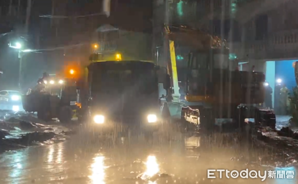 ▲▼花蓮光復鄉洪災「2死12傷」市區停電　徐榛蔚到場視察曝現況。（圖／記者黃彥傑攝）