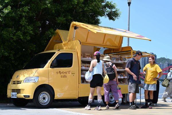 ▲「小鳥吃吐司」麵包車也開到咖啡派對現場。（資料照／主辦單位提供）