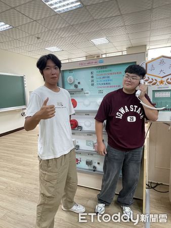 ▲嘉藥公共安全及消防系18名學生通過消防相關國考，展現專業實力。（記者林東良翻攝，下同）