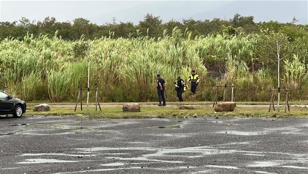 ▲▼             宜蘭羅東壘球場附近草叢發現一具蠟化屍。（圖／翻攝自宜蘭知識+）