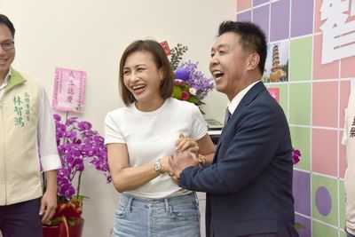 許智傑競總成立3競爭對手到場祝賀 地方人士:最大公約數成形