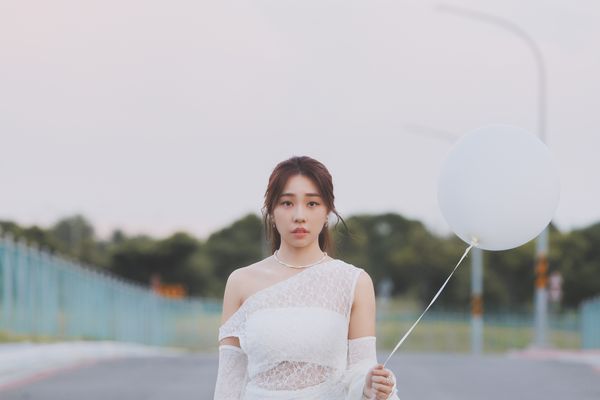 ▲▼艾薇新歌寄託對阿公的思念與溫柔祝福。（圖／原音娛樂提供）