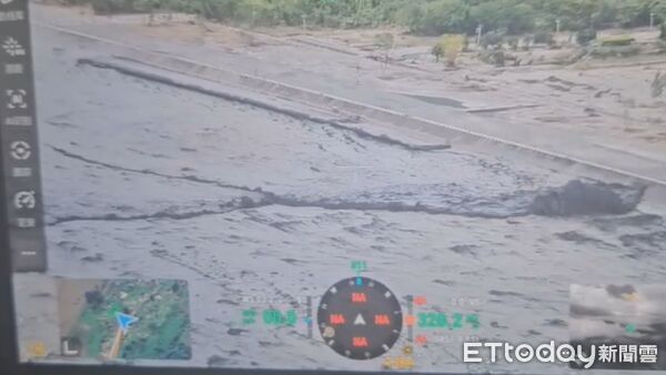 ▲林業署表示，壩體雖有局部水流但未再潰裂，無第三波洪峰。  。（圖／林業署花蓮分署提供）