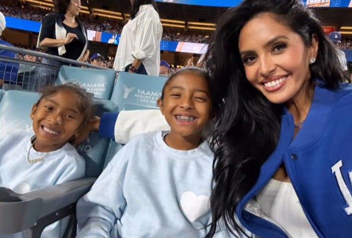 ▲▼已故湖人傳奇布萊恩的遺孀凡妮莎帶著女兒去道奇主場觀戰。（圖／翻攝自IG）