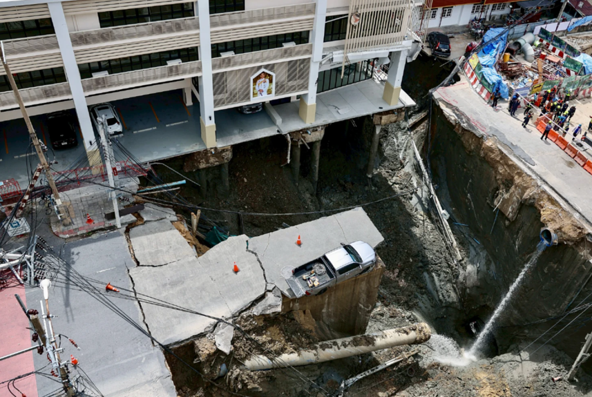 ▲▼曼谷天坑。（圖／翻攝自topnews）