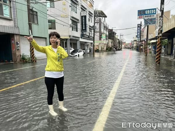 ▲立委陳亭妃批評防水閘門補助進度牛步，要求中央加快災後復原重建效率。（記者林東良翻攝，下同）