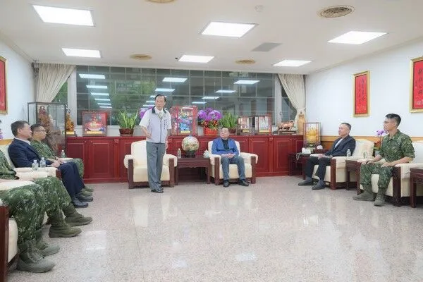 ▲桃園市議會秋節勞軍