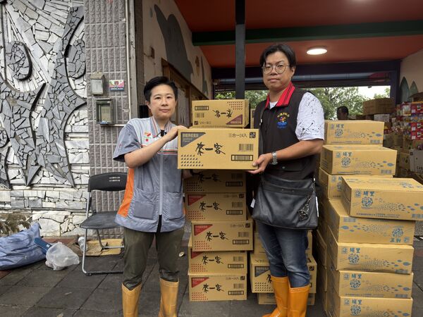 ▲▼全家、7-11為花蓮賑災。（圖／業者提供）