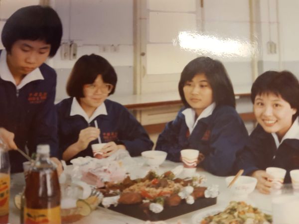 ▲▼呂文婉曝學生時期嫩照　自爆「遭同學老師排擠」。（圖／翻攝自Facebook／呂文婉get in TOUCH）