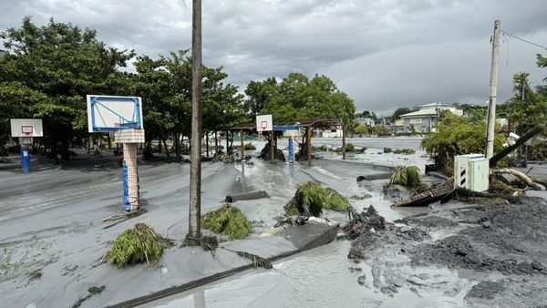 ▲▼花蓮馬太鞍溪堰塞湖溢流，光復鄉災情慘重，清淤。（圖／花蓮縣政府）