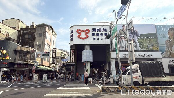 ▲▼   中正路 ,友愛路          。（圖／記者張雅雲攝）