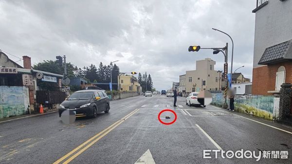 ▲澎湖死亡車禍，行人遭酒駕車輛撞死。（圖／記者陳洋翻攝，下同）