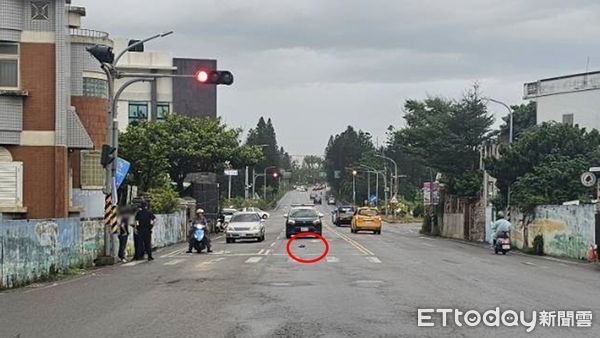 ▲澎湖死亡車禍，行人遭酒駕車輛撞死。（圖／記者陳洋翻攝，下同）