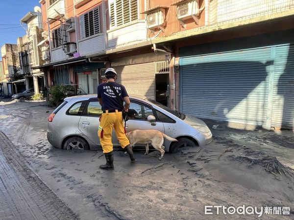 ▲▼高雄市特搜隊支援花蓮光復。（圖／記者許宥孺翻攝）