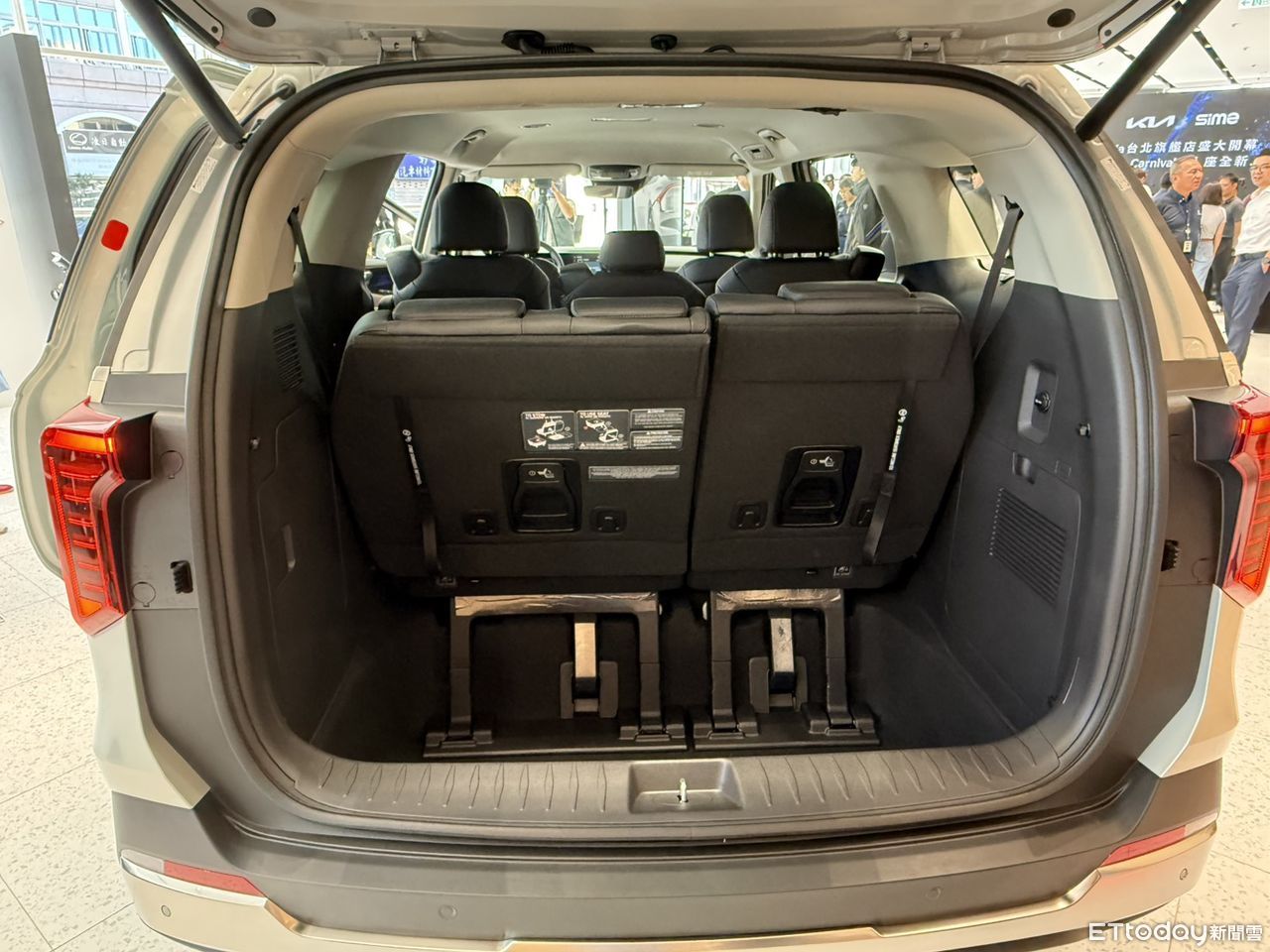 ▲Kia Carnival。圖／記者徐煜展攝）