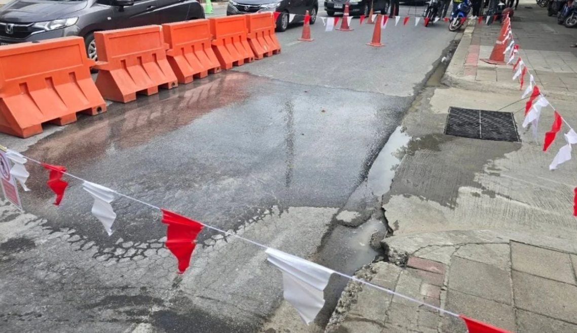 ▲▼曼谷天坑還在搶修！2km外又出現「詭異積水」。（圖／翻攝自泰國日報）