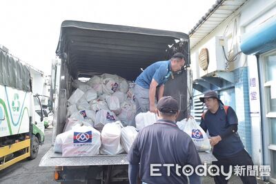 她想捐10箱水卻被打槍!花蓮災區反要「太陽餅」 背後原因曝光