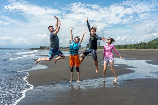 ▲▼伊正、況明潔、王仁甫與莎莎四人組成旅伴遊宜蘭。（圖／台灣大哥大MyVideo提供）
