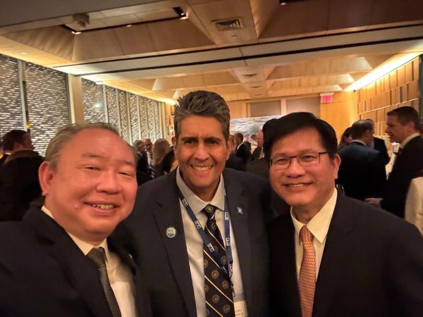 ▲▼在第80屆聯合國大會期間，帛琉總統惠恕仁（Surangel S. Whipps Jr.）於紐約會晤我國外交部林佳龍部長及駐美代表俞大㵢（Alexander Tah-ray Yui）。（圖／翻攝自Facebook／Office of the President, Republic of Palau）