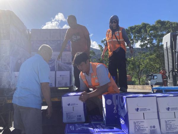 ▲▼民進黨志工隊赴花蓮救災。（圖／民進黨提供）