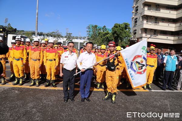 ▲▼ 嘉義縣政府動員集結前往花蓮救災 翁章梁捐一個月所得 。（圖／嘉義縣消防局提供）