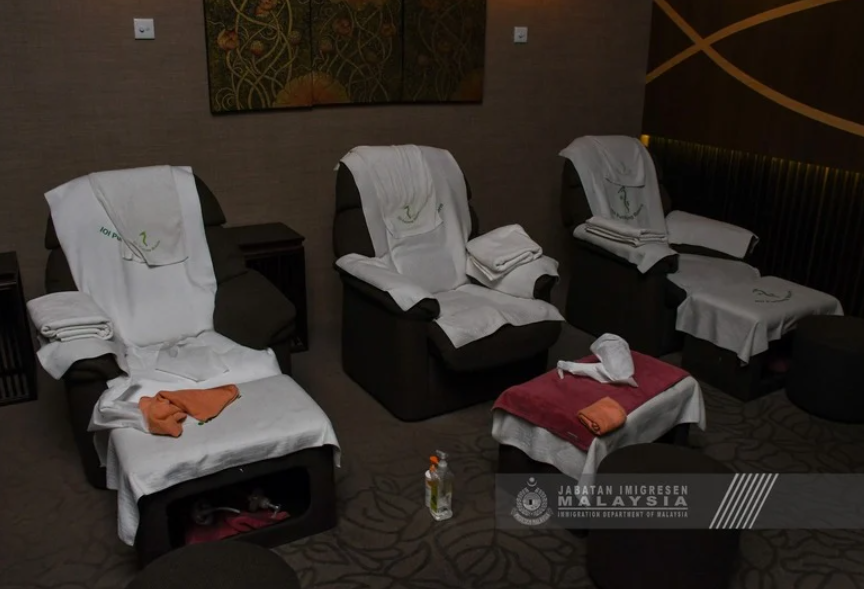 ▲▼按摩院暗藏春色！「鴛鴦浴」套餐月入破百萬。（圖／馬來西亞移民局）