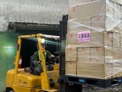 「花蓮,我們到了!」一卡車物資送達 網見這1樣歪樓:真的很台南