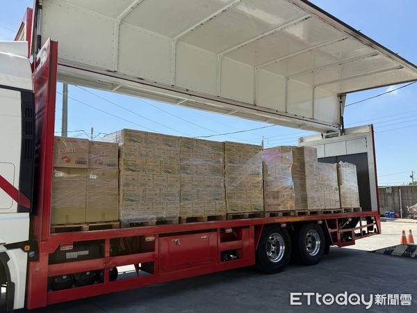 ▲▼鹿港鎮長許志宏發起「鹿港有愛．花蓮無礙」愛心物資啟航活動，號召各界善心人士捐款，募集民生物資運送至災區。（圖／記者唐詠絮翻攝）