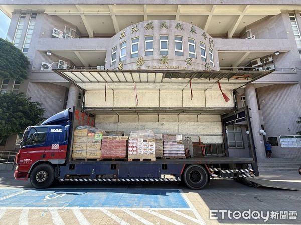 ▲▼鹿港鎮長許志宏發起「鹿港有愛．花蓮無礙」愛心物資啟航活動，號召各界善心人士捐款，募集民生物資運送至災區。（圖／記者唐詠絮翻攝）