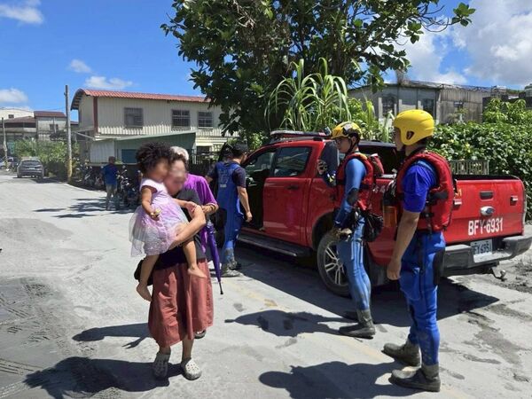 ▲▼花蓮災情嚴重　蔣萬安：北市民眾有親屬在光復鄉可領1.5萬 元。（圖／翻攝蔣萬安臉書）