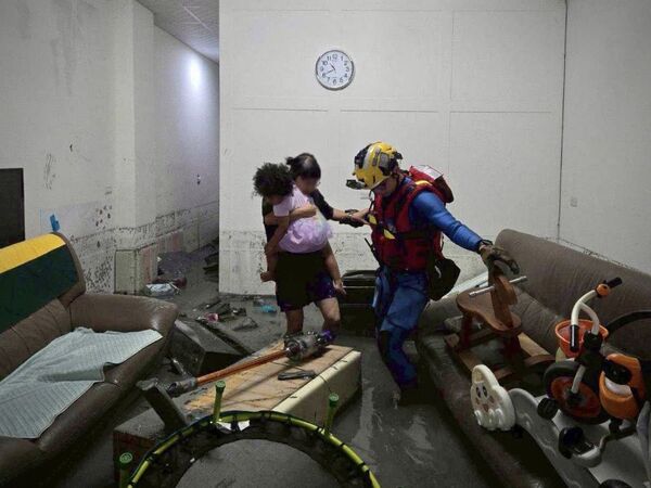 ▲▼花蓮災情嚴重　蔣萬安：北市民眾有親屬在光復鄉可領1.5萬 元。（圖／翻攝蔣萬安臉書）