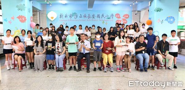 ▲新北長安國小敬師奉茶。（圖／新北市長安國小提供）