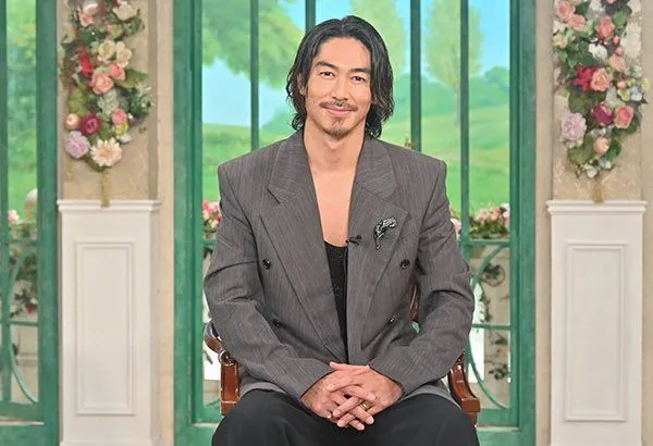 ▲▼「國民姐夫」AKIRA上日本談話節目《徹子的房間》專訪。（圖／翻攝自X）