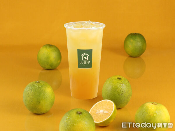 ▲▼大苑子熱賣18年的經典「台灣鮮搾柳丁綠」回歸。（圖／大苑子提供）