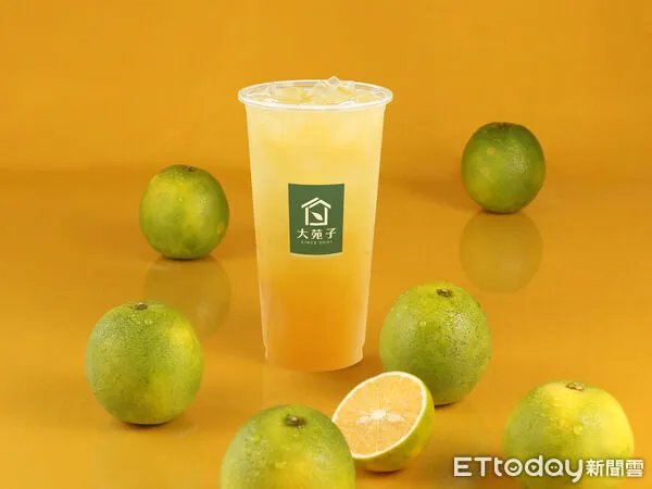 ▲▼大苑子熱賣18年的經典「台灣鮮搾柳丁綠」回歸。（圖／大苑子提供）