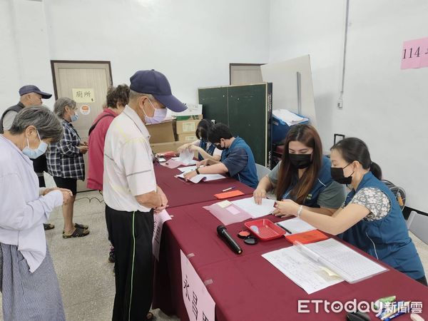 ▲▼花蓮玉里鎮公所為慶祝重陽節即將到來，自即日起開始發放敬老禮金。（圖／玉里鎮公所提供，下同）