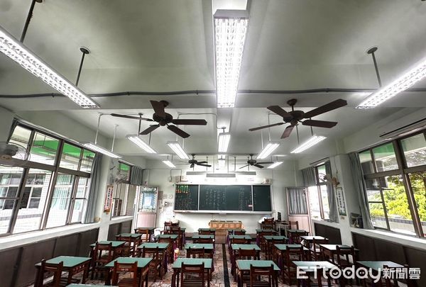 ▲台南市教育局推動校園LED照明汰換，全數完工後校園更加明亮節能。（記者林東良翻攝，下同）