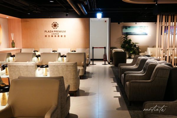 ▲▼松山機場五月新開幕「環亞貴賓室」，牛肉麵、鹹豆漿，各種台味小吃端上桌。（圖／部落客水晶提供）