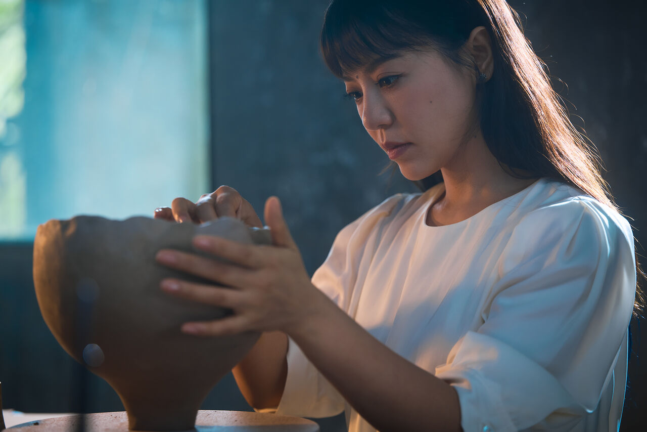 ▲▼丁噹獻聲電影《泥娃娃》的同名主題曲。（圖／相信音樂提供）