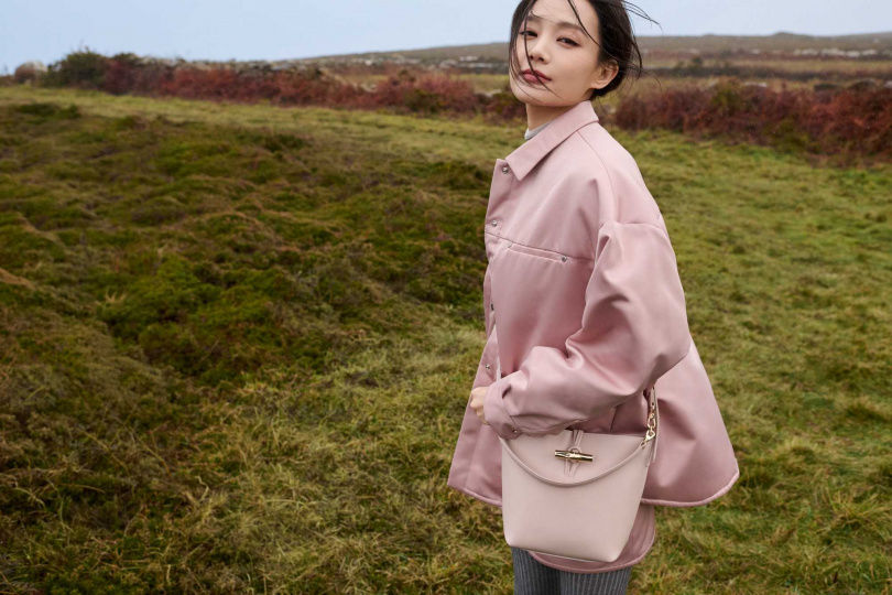 女星大衣穿搭高級感拉滿、技巧太實用！鄭恩彩機場look率性俐落、T-ara孝敏這件根本斷貨王