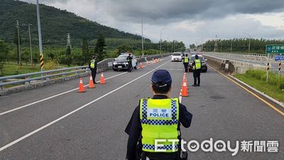 教師節連假車潮湧現　關山警方加強疏導與事故防制