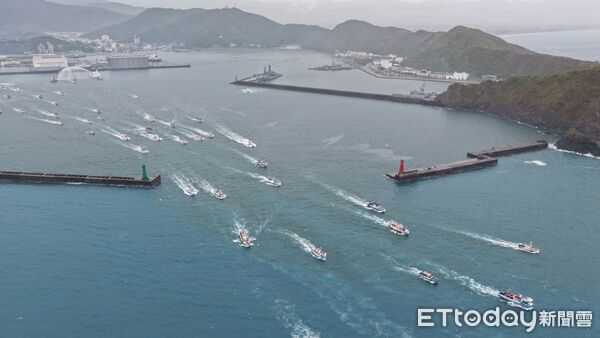 ▲▼逾百艘船隻參與2025蘭陽媽祖文化節。（圖／記者游芳男翻攝，下同）