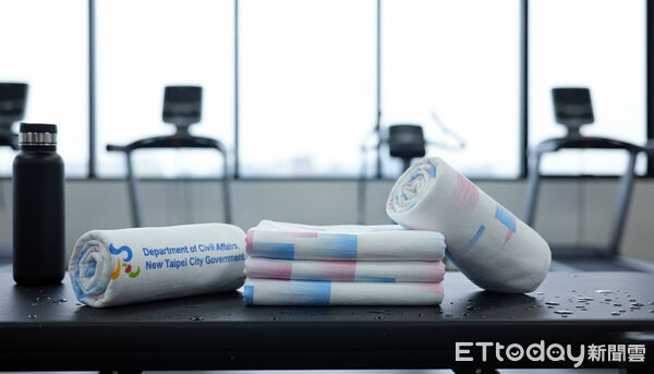 ▲▼  新北國慶活動選奧運拳王林郁婷領唱國歌，還推超質感限定版浴巾  。（圖／新北市政府民政局提供）