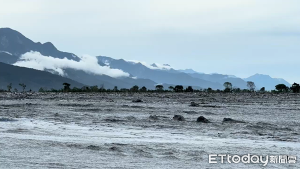 ▲▼花蓮堰塞湖溢流，光復鄉災情慘重。（圖／記者莊喬迪攝）