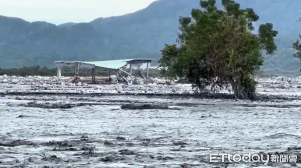 ▲▼花蓮堰塞湖溢流，光復鄉災情慘重。（圖／記者莊喬迪攝）