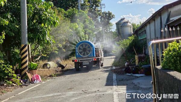 ▲▼受馬太鞍堰塞湖洪災影響，蛋雞場與養禽場全區受淤積影響，損失持續清查中，整體初估經濟損失約新台幣1600萬。（圖／花蓮縣政府提供，下同）