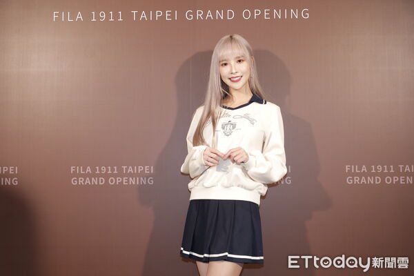 ▲▼運動品牌FILA 1911 Taipei時尚概念店開幕，樂天「最仙團長」Rina謝艾娜、中華職棒台鋼雄鷹MC沐妍、KOL Anita、Peggy出席開幕剪綵儀式。（圖／記者湯興漢攝）