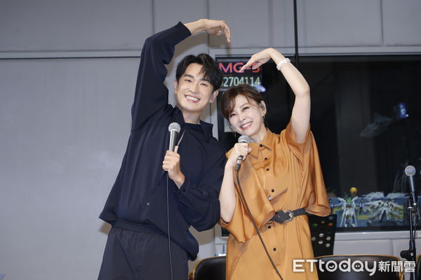 ▲▼陳謙文＆方馨演唱會團練，美鳳姐以特別嘉賓身分出席，獻上銀耳露及按摩槍為兩人加油祝福。（圖／記者湯興漢攝）