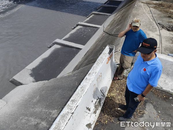 ▲台東縣府啟動緊急清疏。（圖／記者楊晨東翻攝）