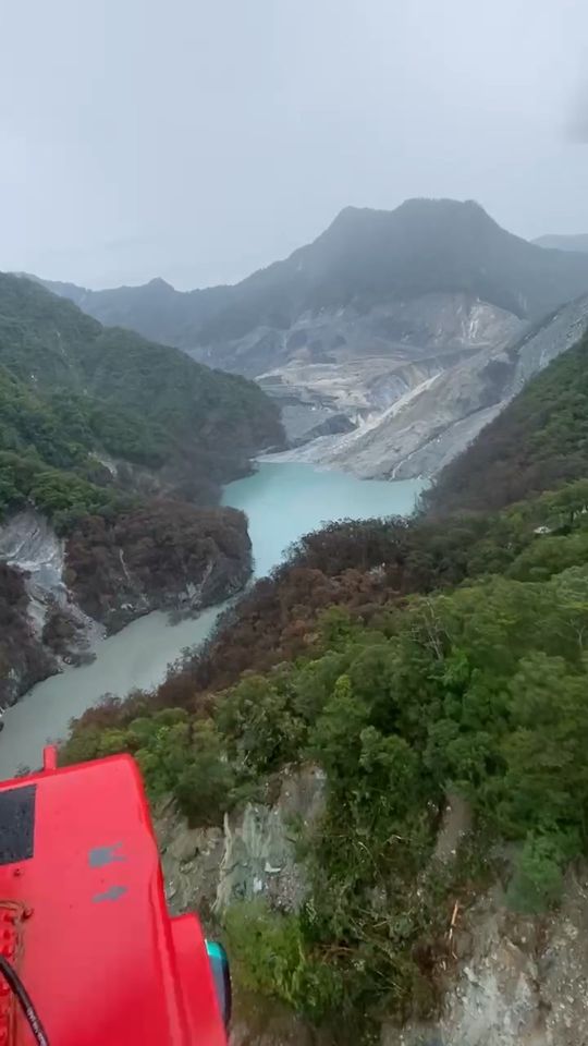 ▼花蓮縣馬太鞍溪上游堰塞湖空拍影像。（圖／丁湘泉提供）
